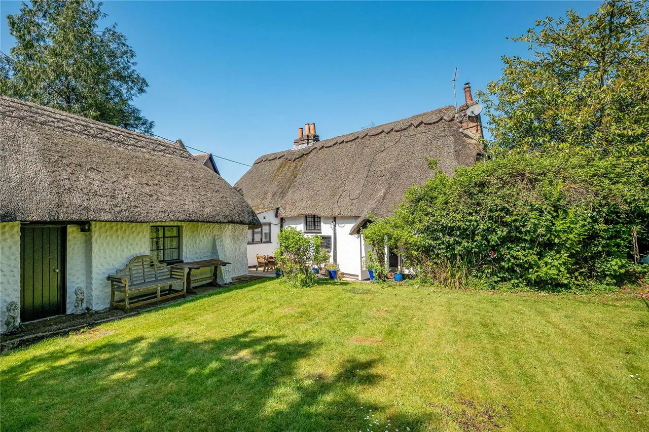Holt, Wimborne, Dorset, BH21 7DJ, photo 2