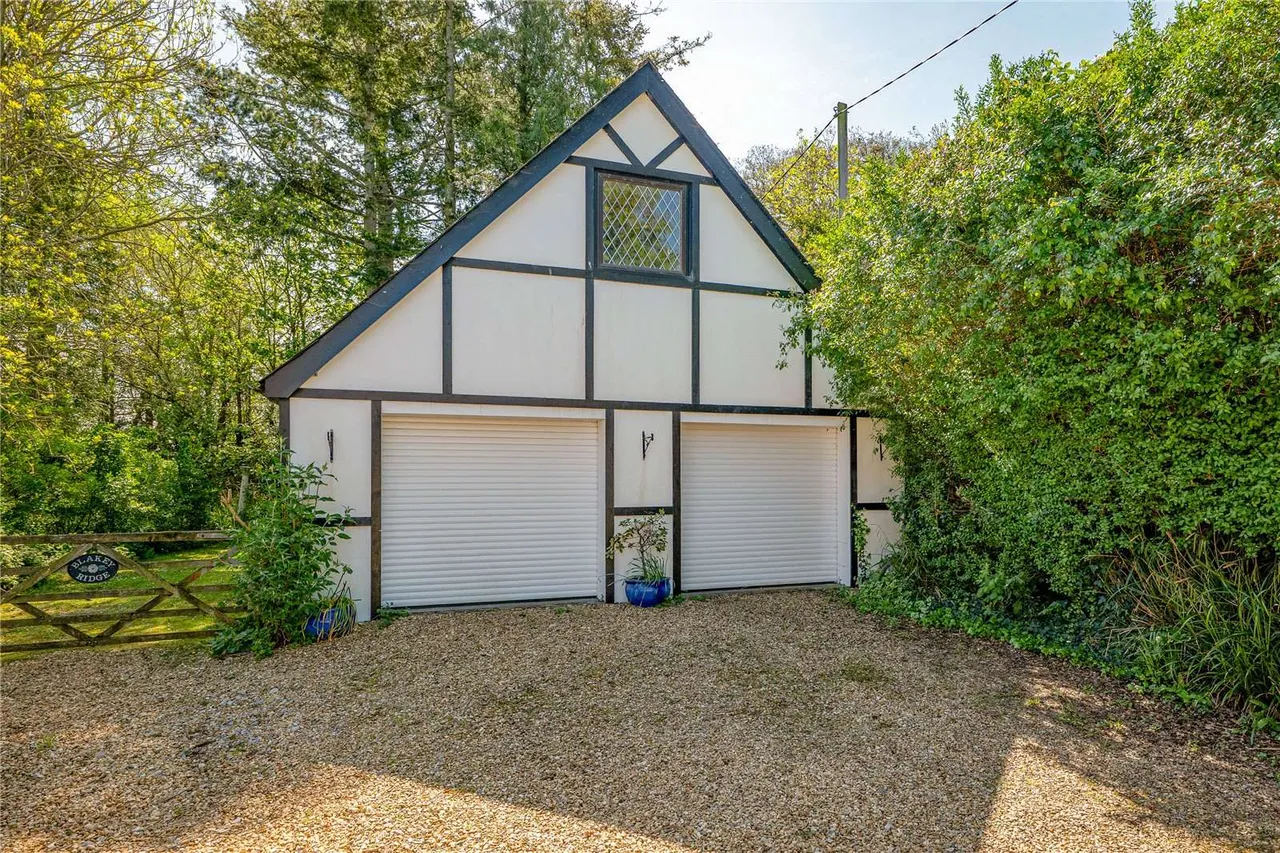 Holt, Wimborne, Dorset, BH21 7DJ, photo 8