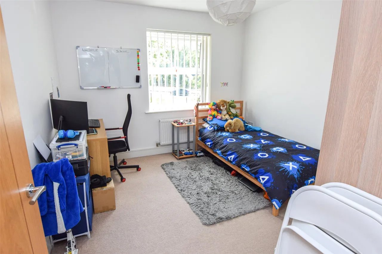 Honington Mews, Farnborough, Hampshire, GU14 6GE, photo 9