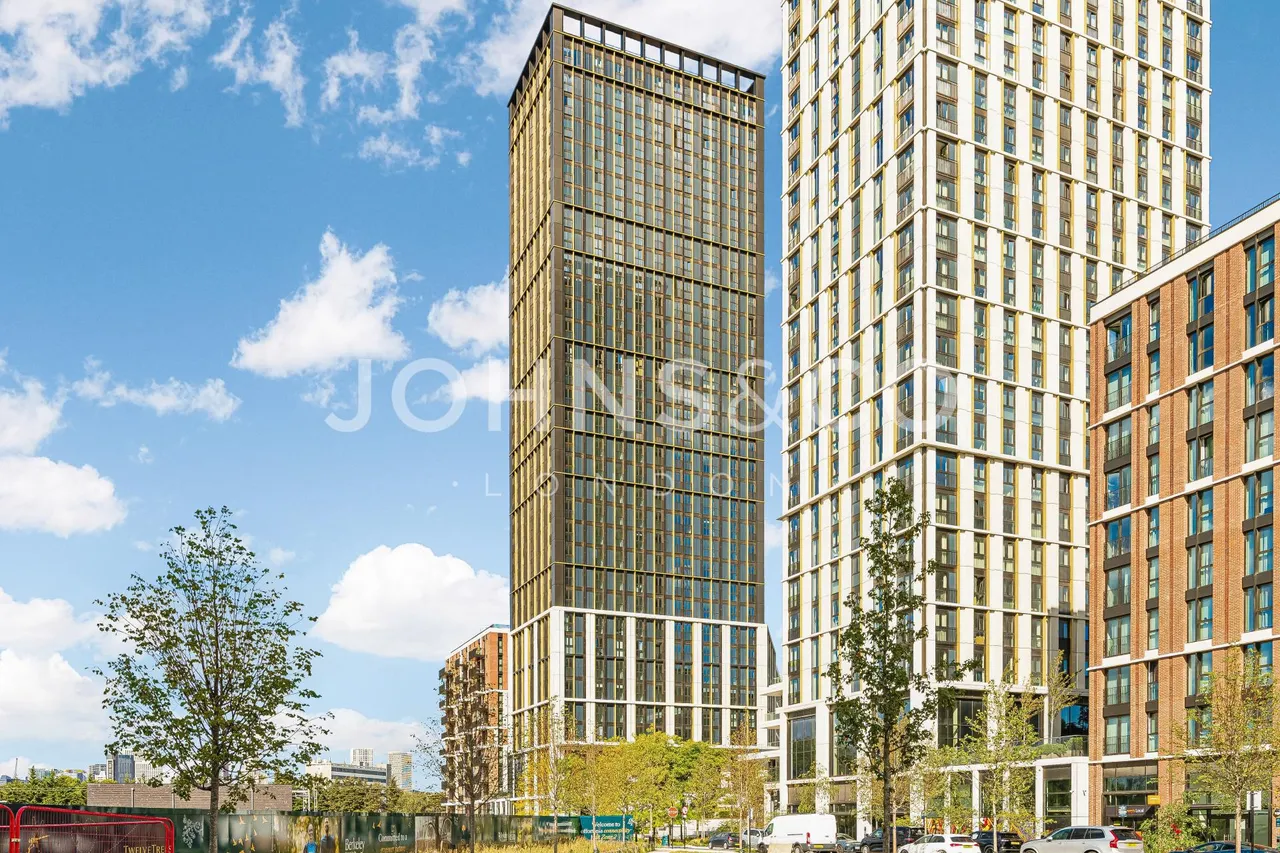 Redwood Tower, Twelve Trees Park, E15, photo 5