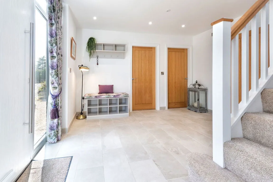 Upper Denbigh Road, St. Asaph, Denbighshire, LL17 0RW, photo 7