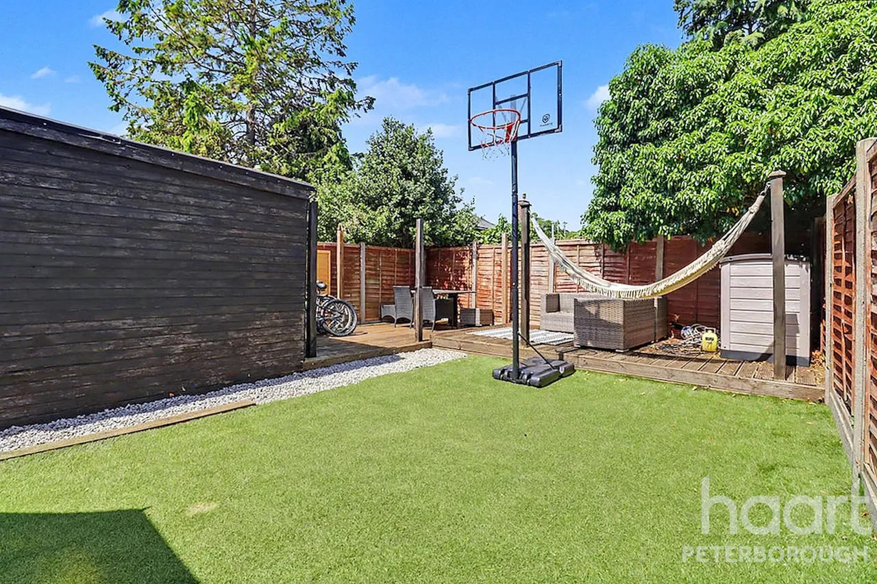 Sunnyville Road, Coates, PE7, photo 17