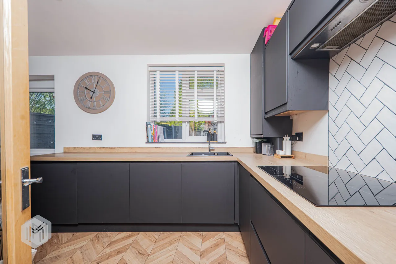 Stoneleigh Drive, Radcliffe, Manchester, M26 1HA, photo 6