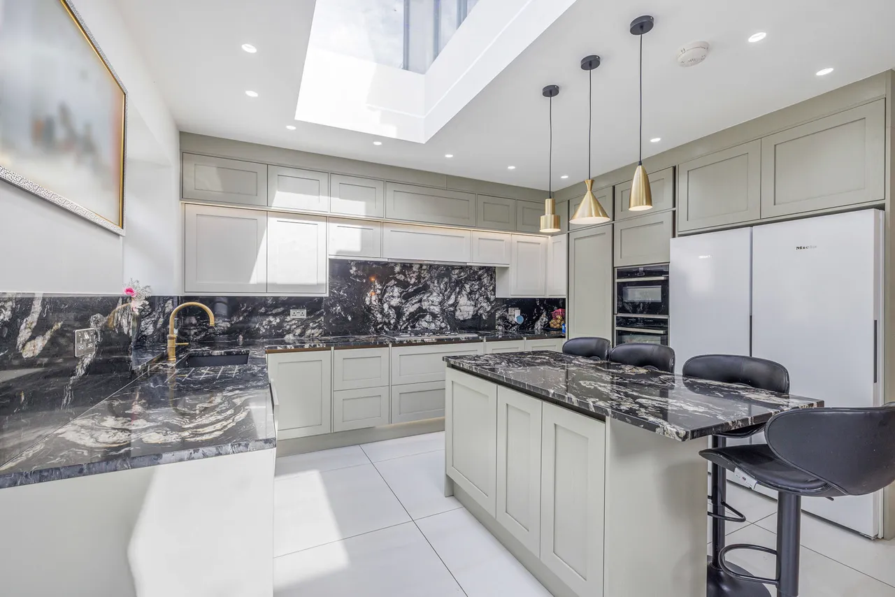 5 bed house to rent, Highland Road, Northwood Fees Apply, HA6