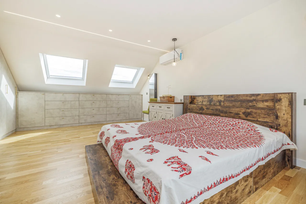 Highland Road, Northwood Fees Apply, HA6, photo 25