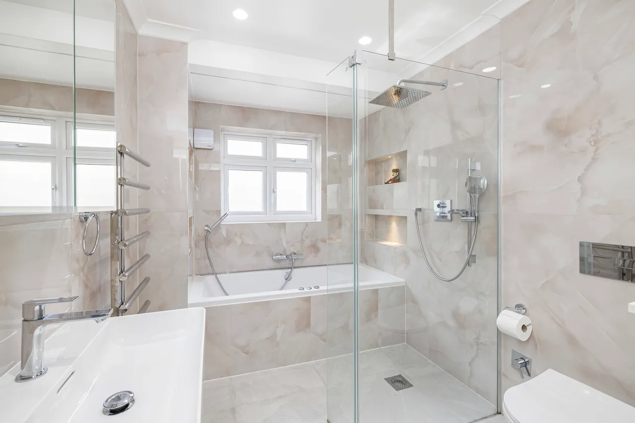 Highland Road, Northwood Fees Apply, HA6, photo 8