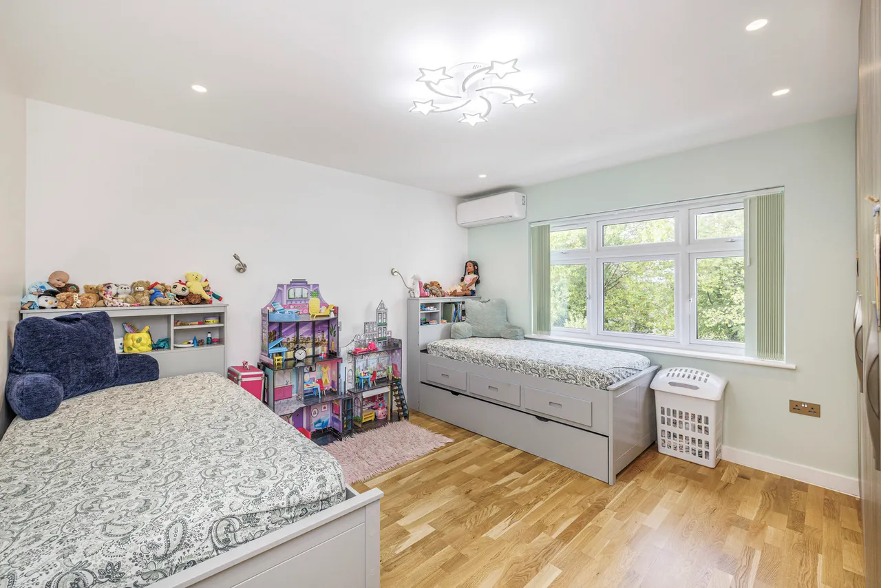 Highland Road, Northwood Fees Apply, HA6, photo 17