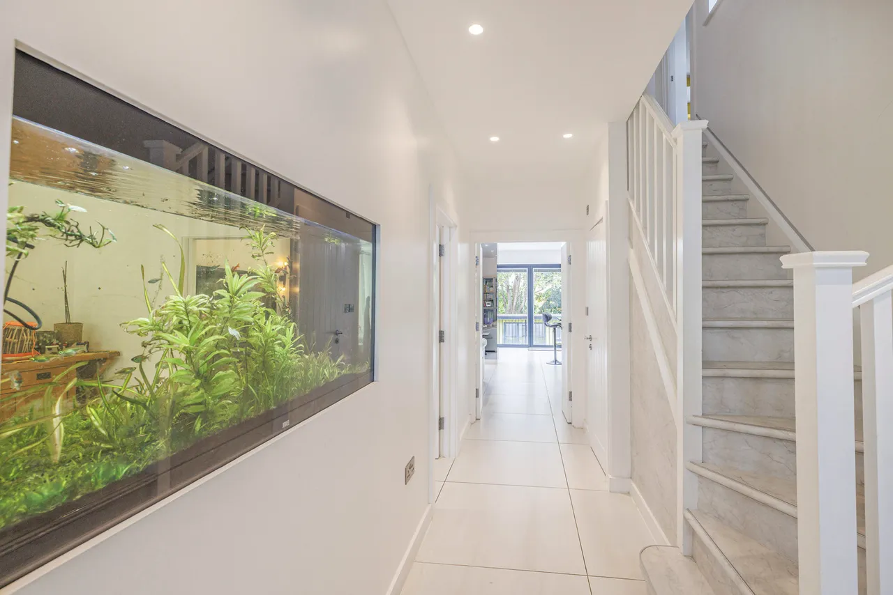Highland Road, Northwood Fees Apply, HA6, photo 4