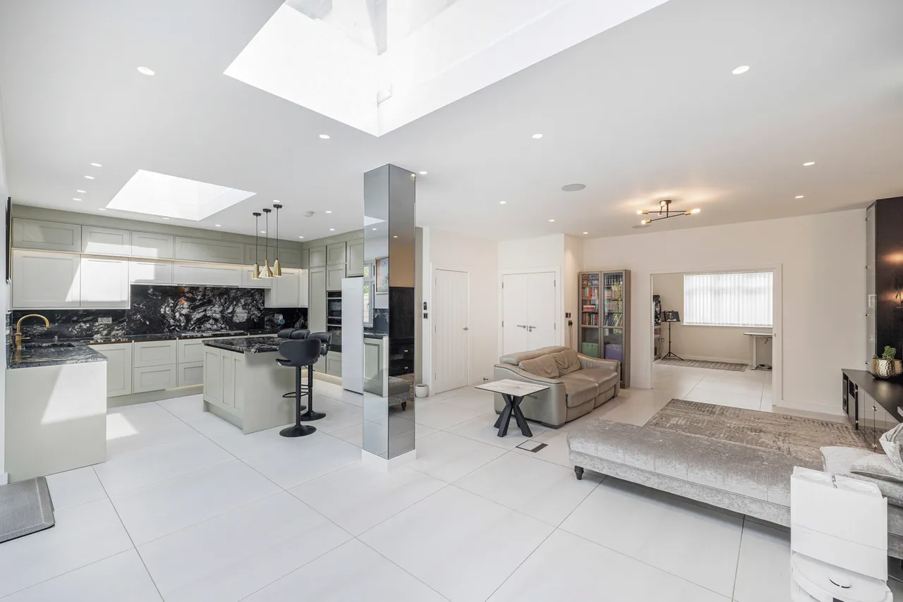 Highland Road, Northwood Fees Apply, HA6, photo 23