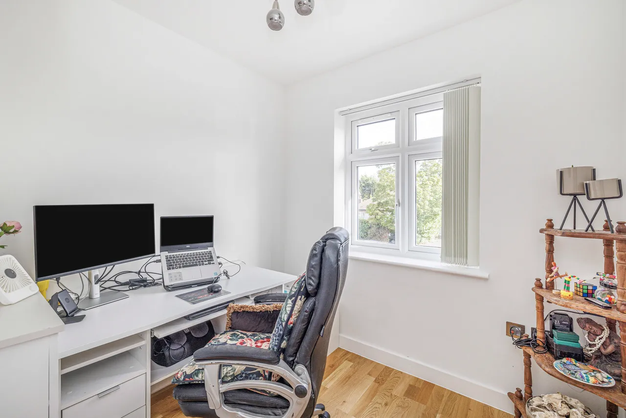 Highland Road, Northwood Fees Apply, HA6, photo 14