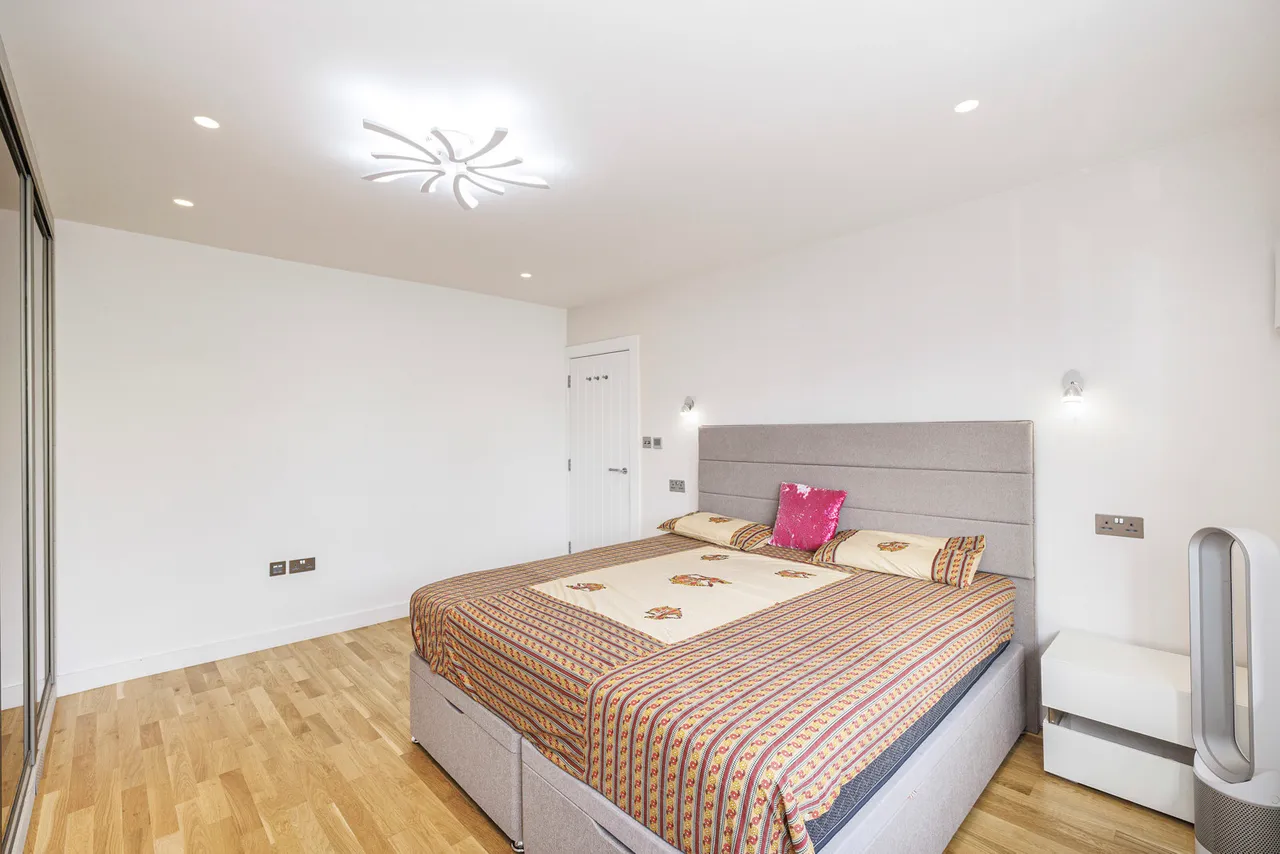 Highland Road, Northwood Fees Apply, HA6, photo 15