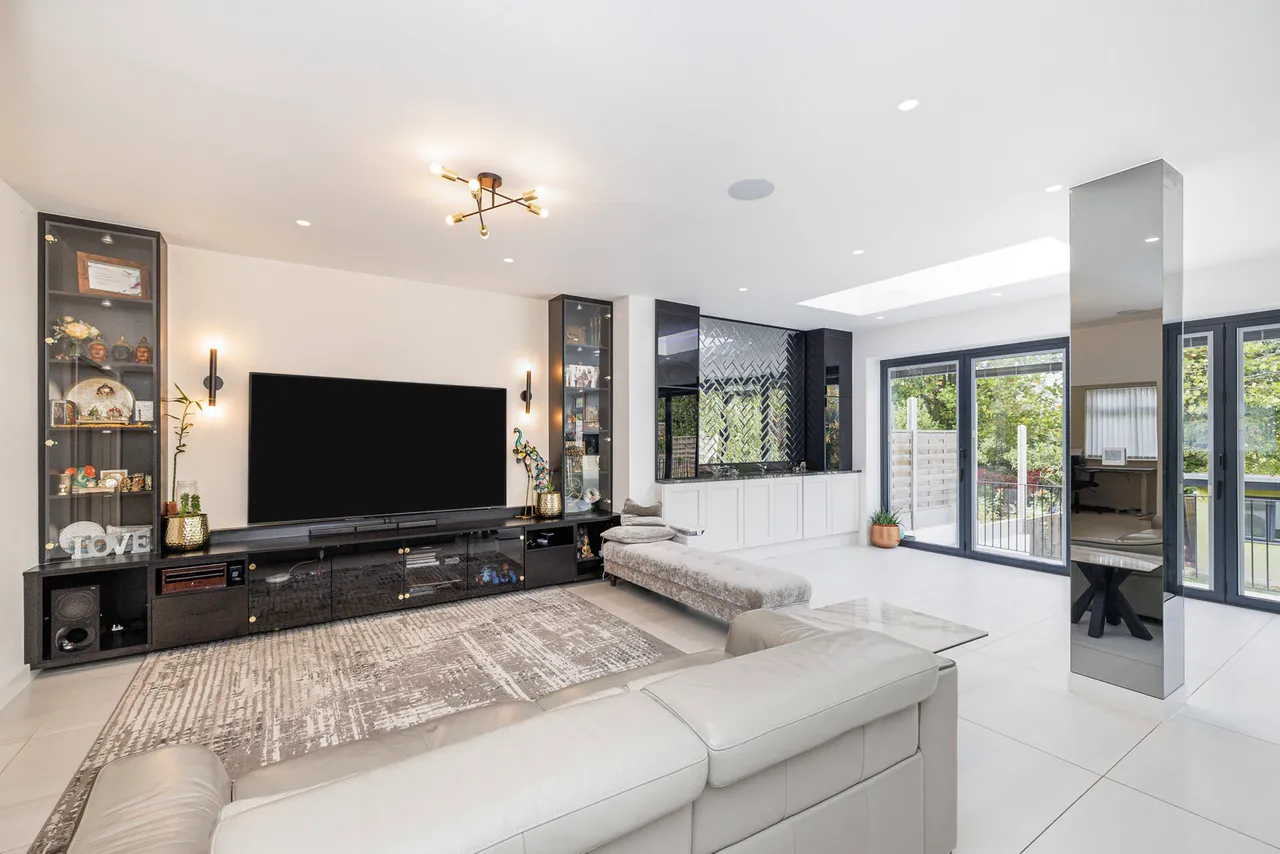 Highland Road, Northwood Fees Apply, HA6, photo 10