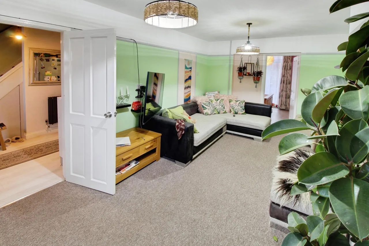 Crown Street, New England, PE1, photo 3
