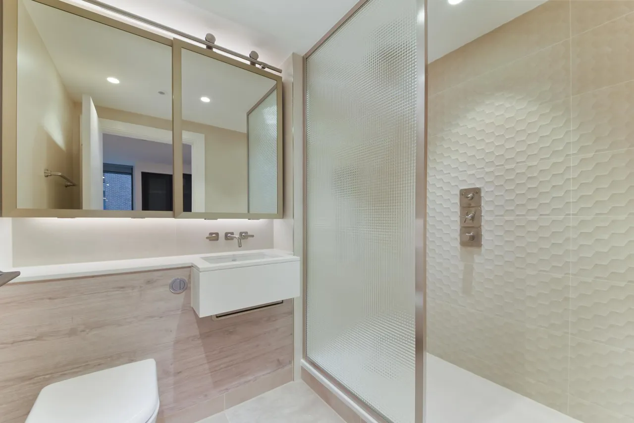 Prince of Wales Drive, London, SW11, photo 8