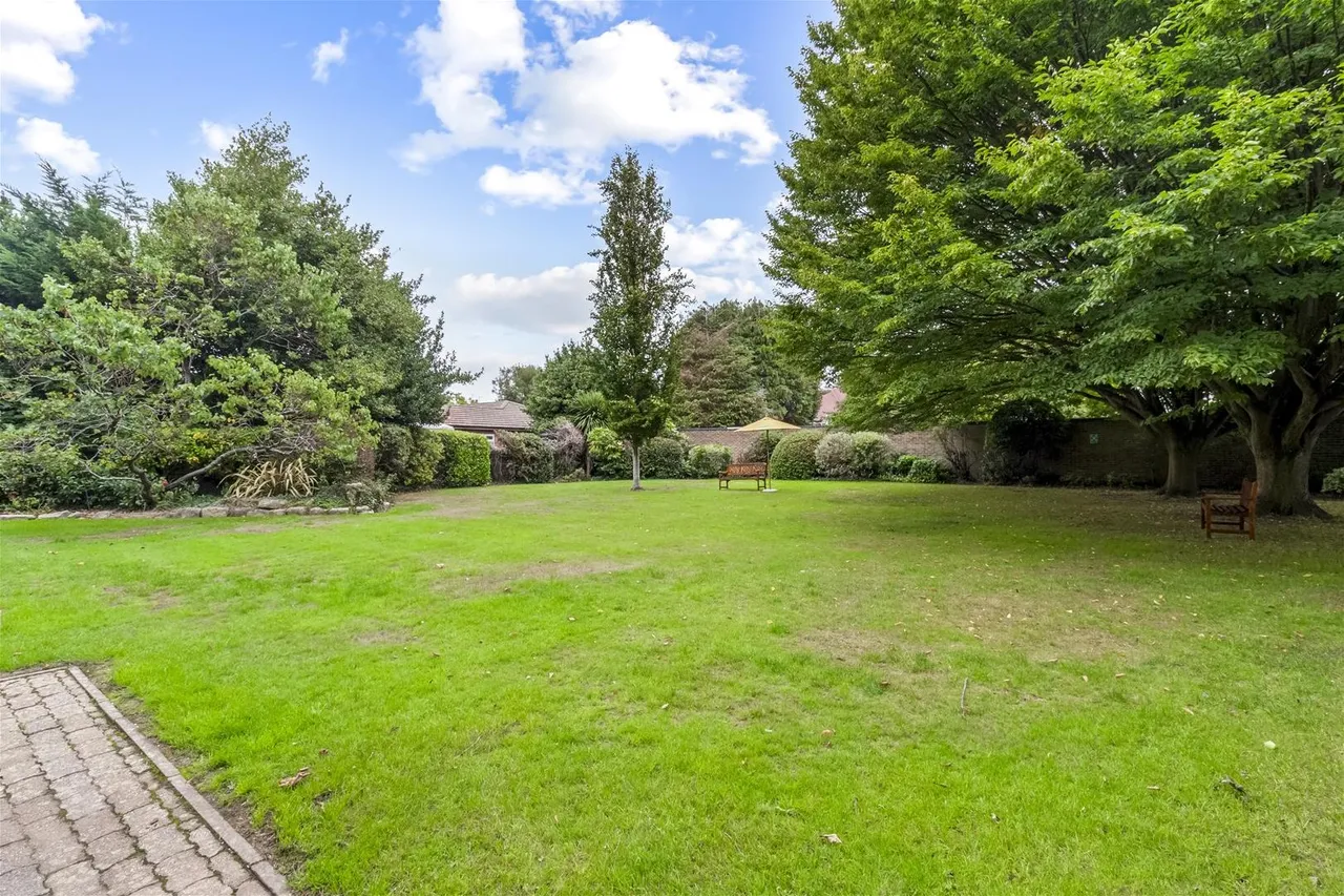 Downview Road, Worthing, photo 17