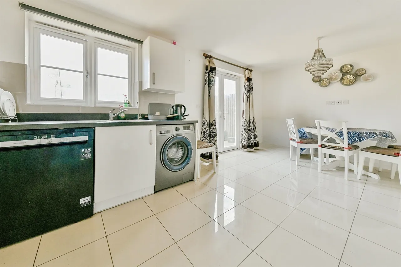 Fishers Green Road, Stevenage, SG1, photo 2