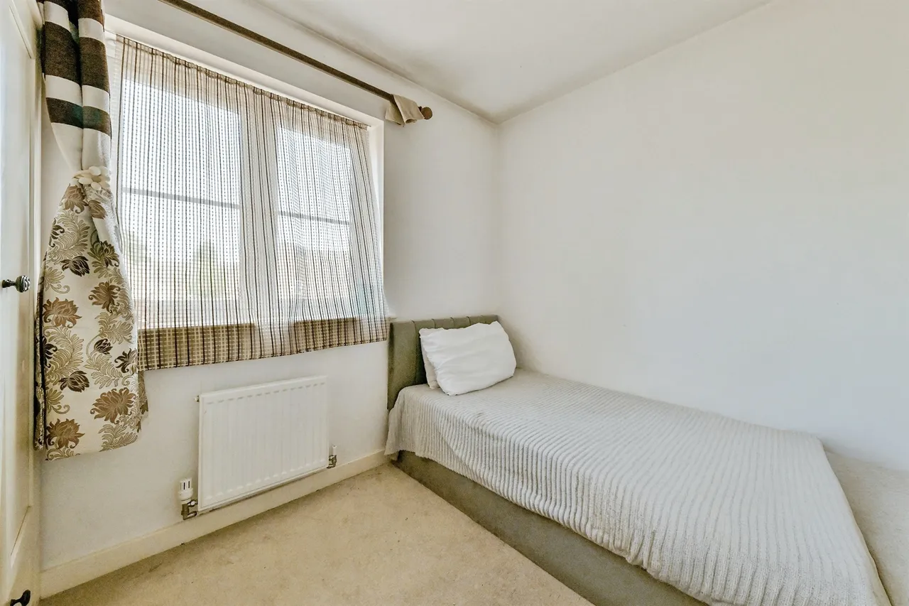 Fishers Green Road, Stevenage, SG1, photo 16