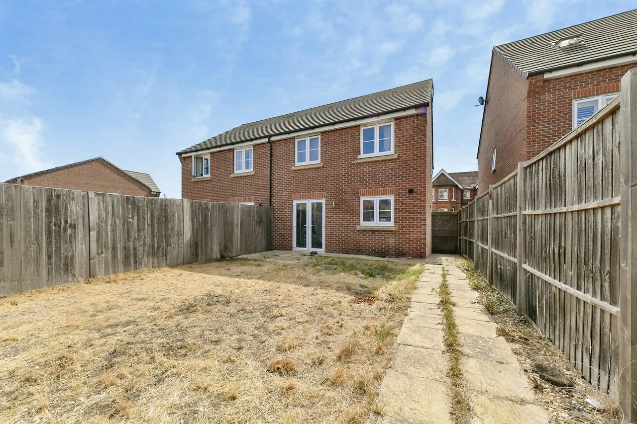 Fishers Green Road, Stevenage, SG1, photo 22