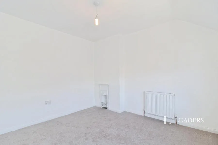 Lansdowne Grove, Wigston, LE18, photo 14
