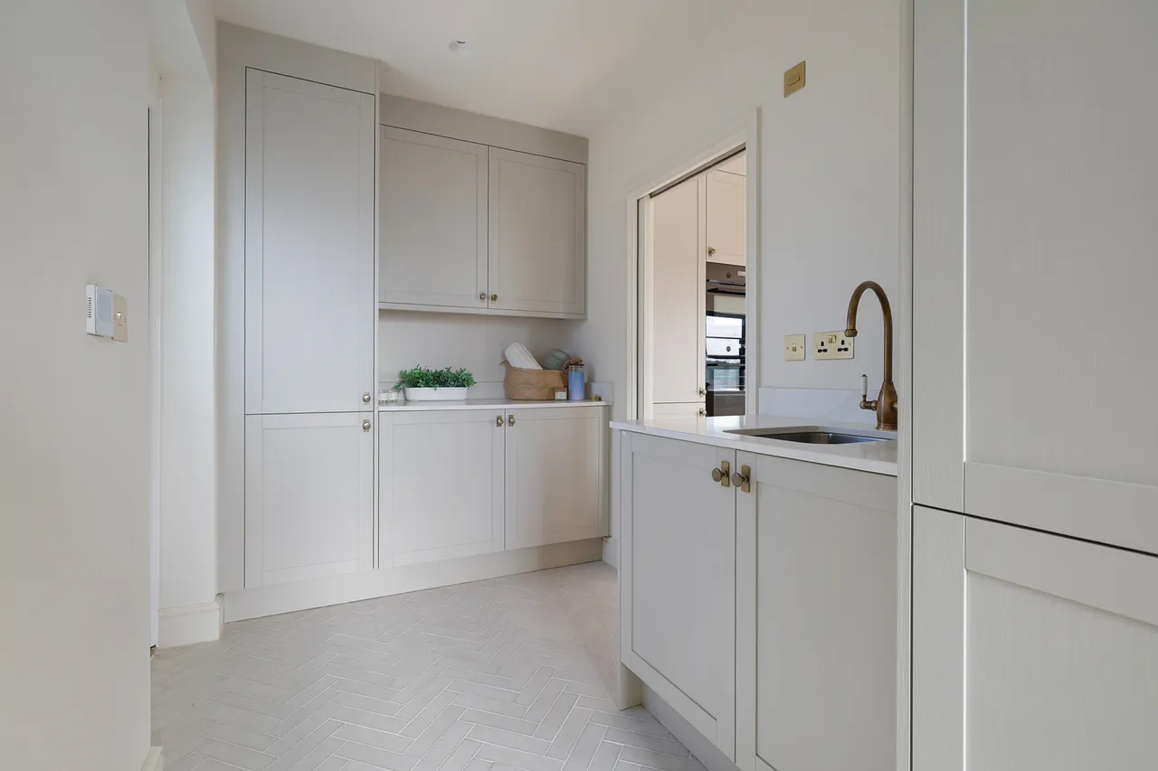 Old Farm Close, Charlwood, RH6, photo 8