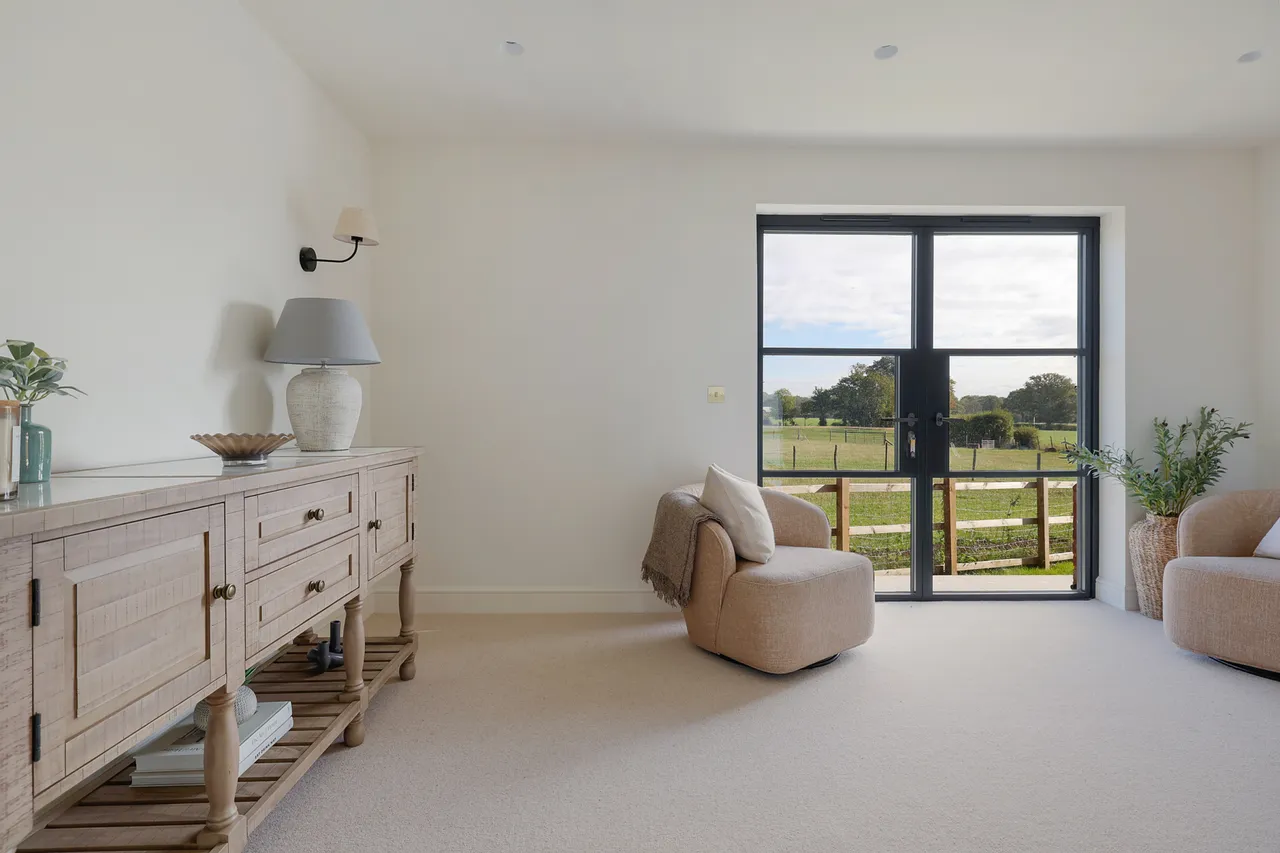 Old Farm Close, Charlwood, RH6, photo 13