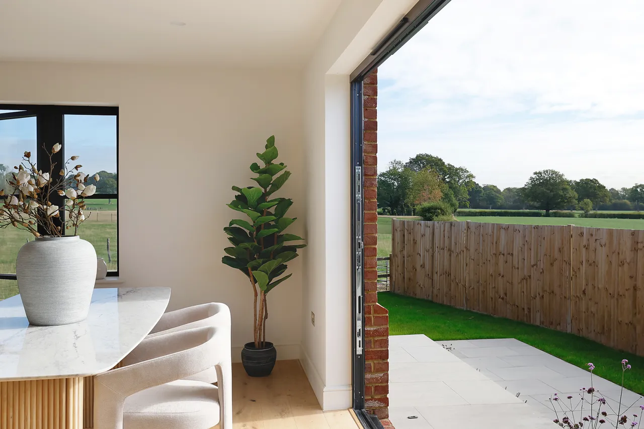 Old Farm Close, Charlwood, RH6, photo 10