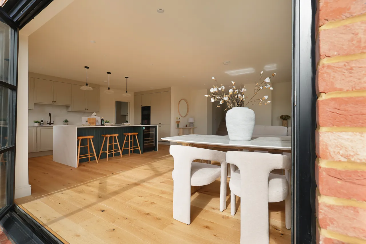 Old Farm Close, Charlwood, RH6, photo 9