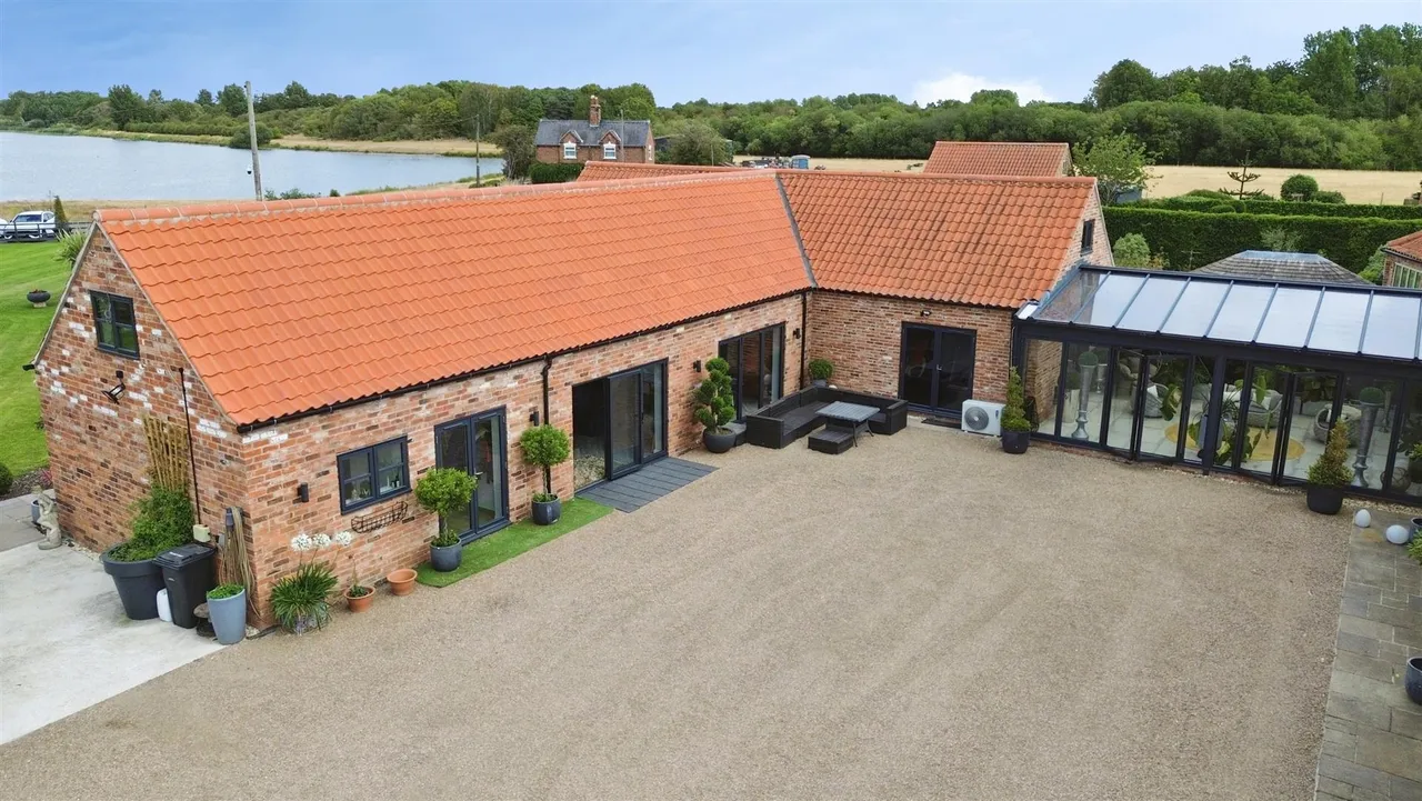 Sutton, Retford, photo 60
