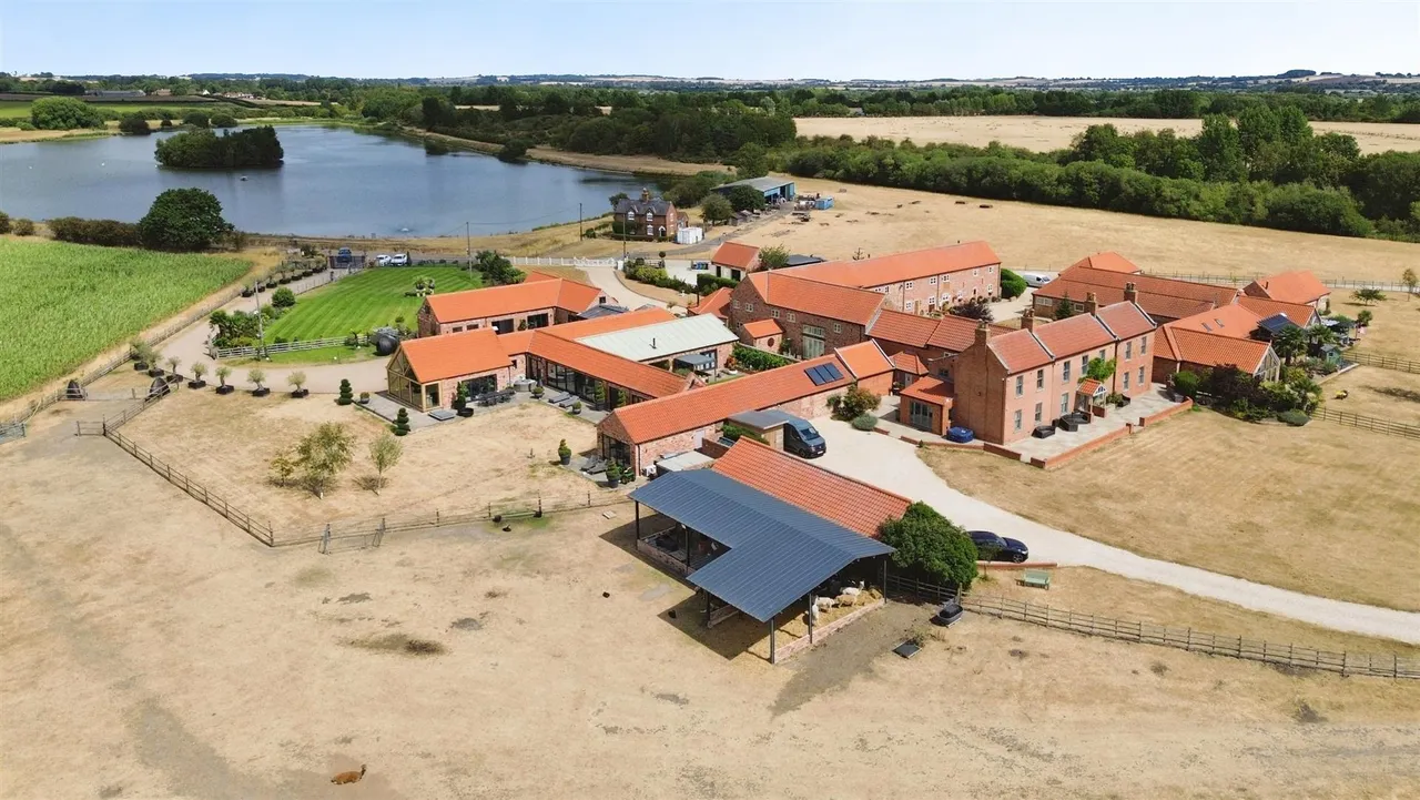 Sutton, Retford, photo 61