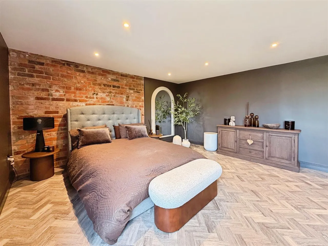 Sutton, Retford, photo 31