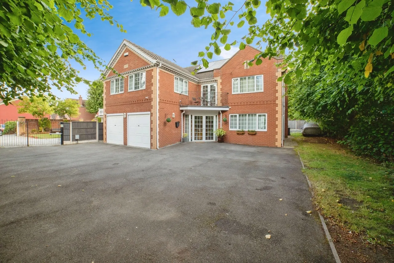 5 bed house for sale — Clumber Street, Sutton-in-Ashfield, Nottinghamshire, NG17