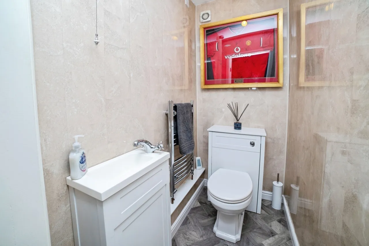 Clumber Street, Sutton-in-Ashfield, Nottinghamshire, NG17, photo 6