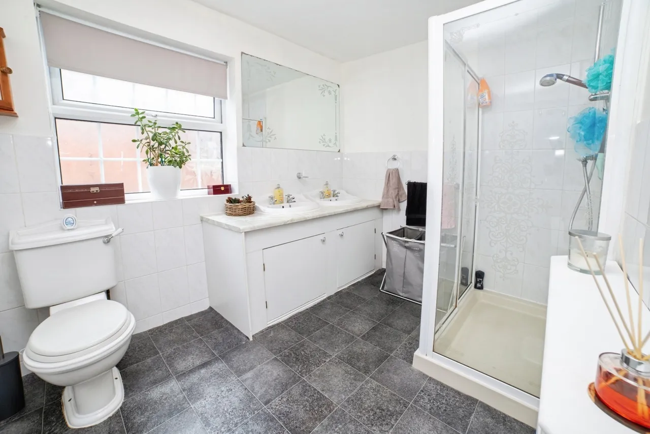 Clumber Street, Sutton-in-Ashfield, Nottinghamshire, NG17, photo 9