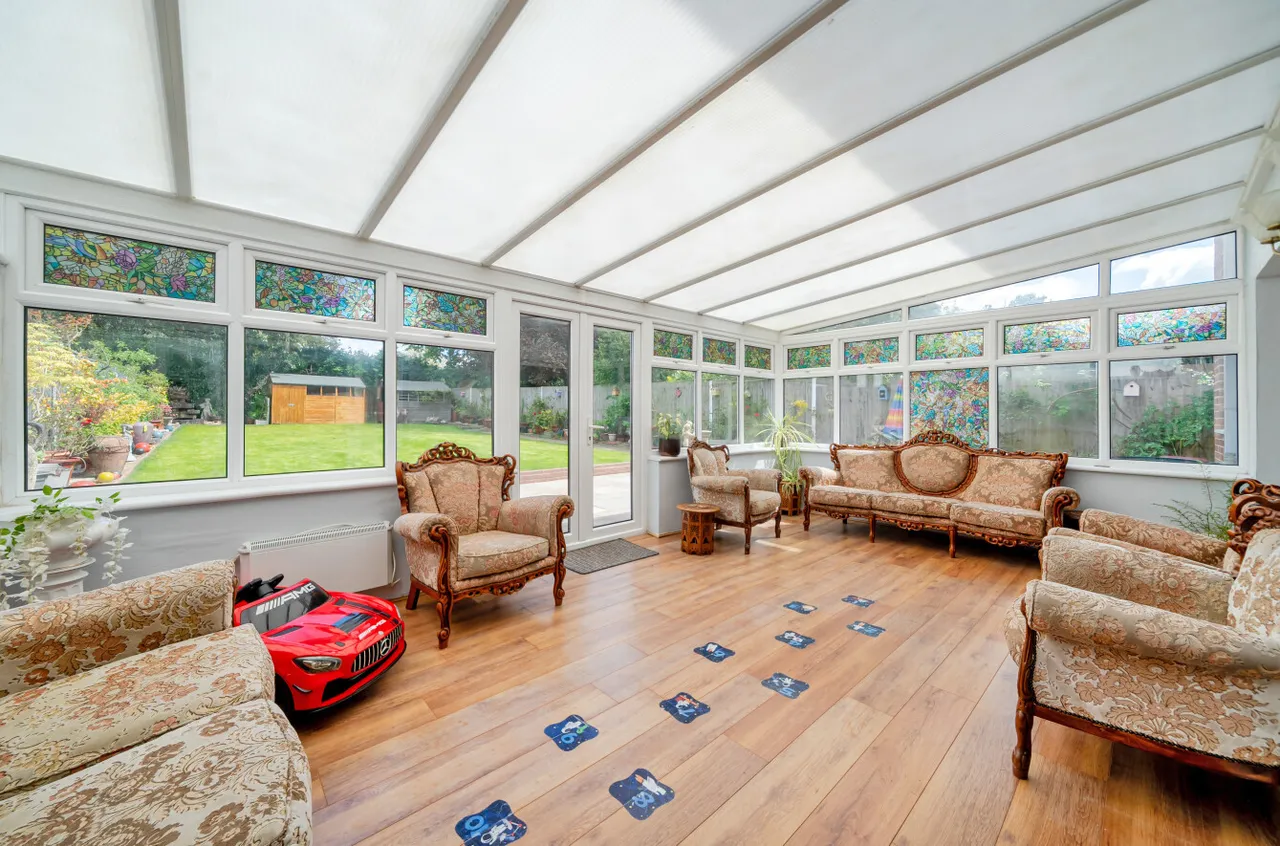 The Riding, Woking, GU21, photo 11