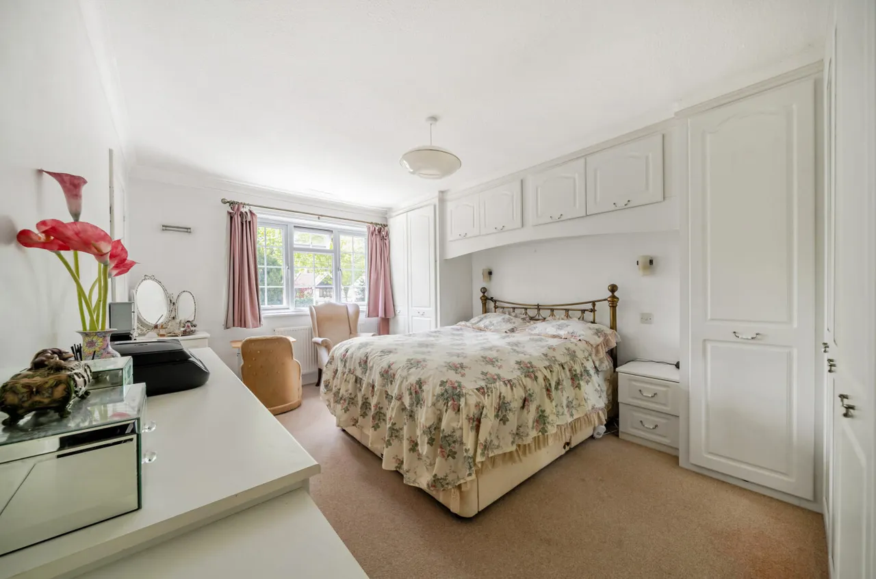 The Riding, Woking, GU21, photo 12