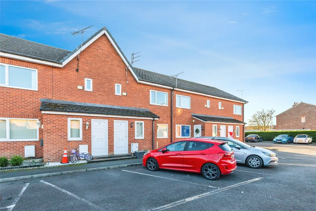 St. James Court, Bury, BL8, photo 14
