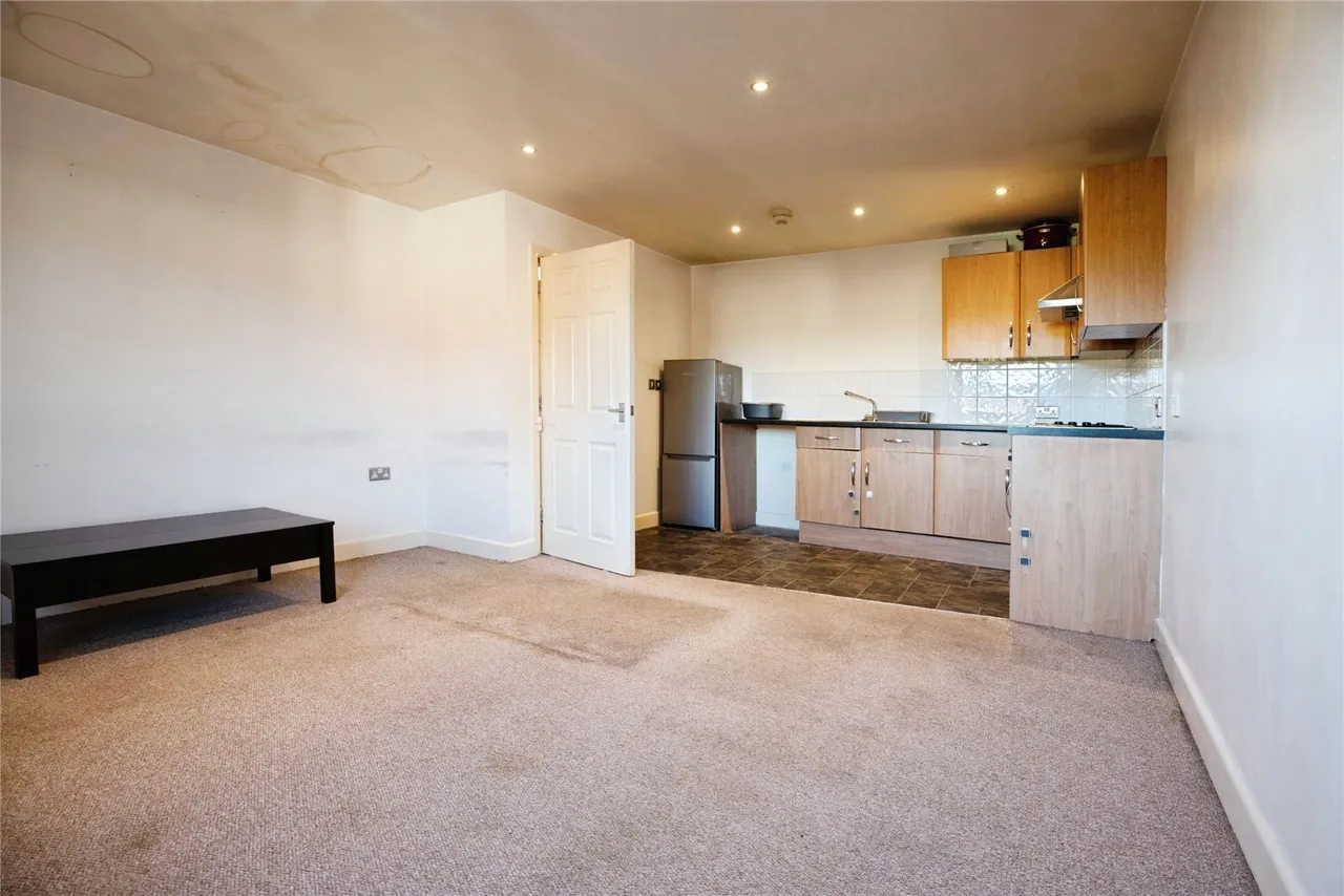 St. James Court, Bury, BL8, photo 17
