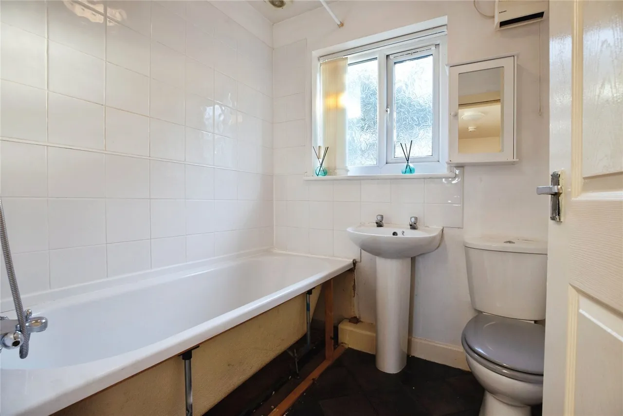 St. James Court, Bury, BL8, photo 13