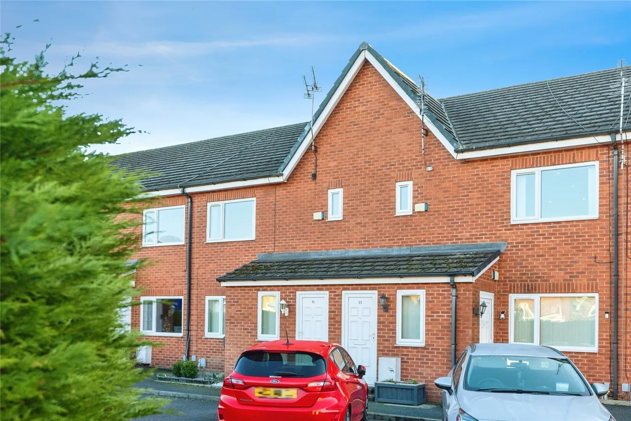 St. James Court, Bury, BL8, photo 16