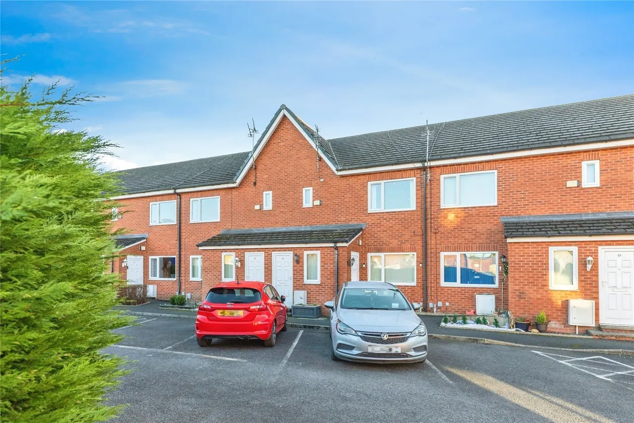 St. James Court, Bury, BL8, photo 15