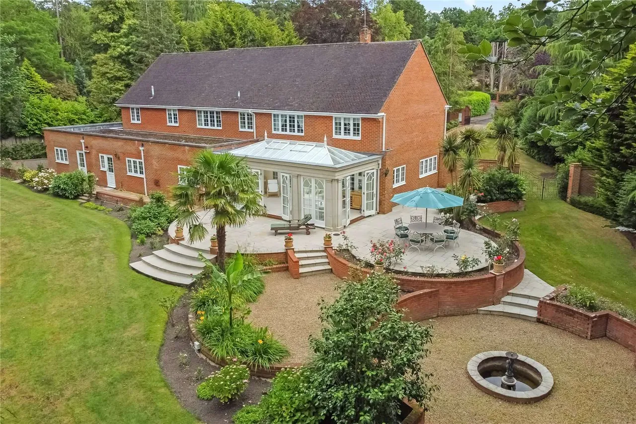 Regents Walk, Ascot, Berkshire, SL5 9JQ, photo 2