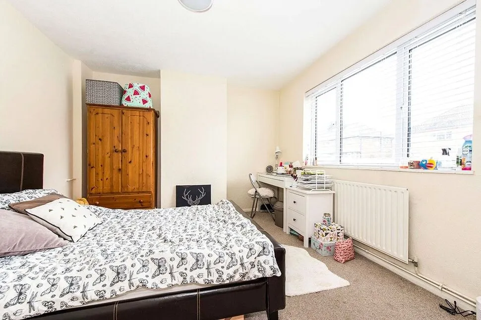 Ripley Avenue, Egham, TW20, photo 7