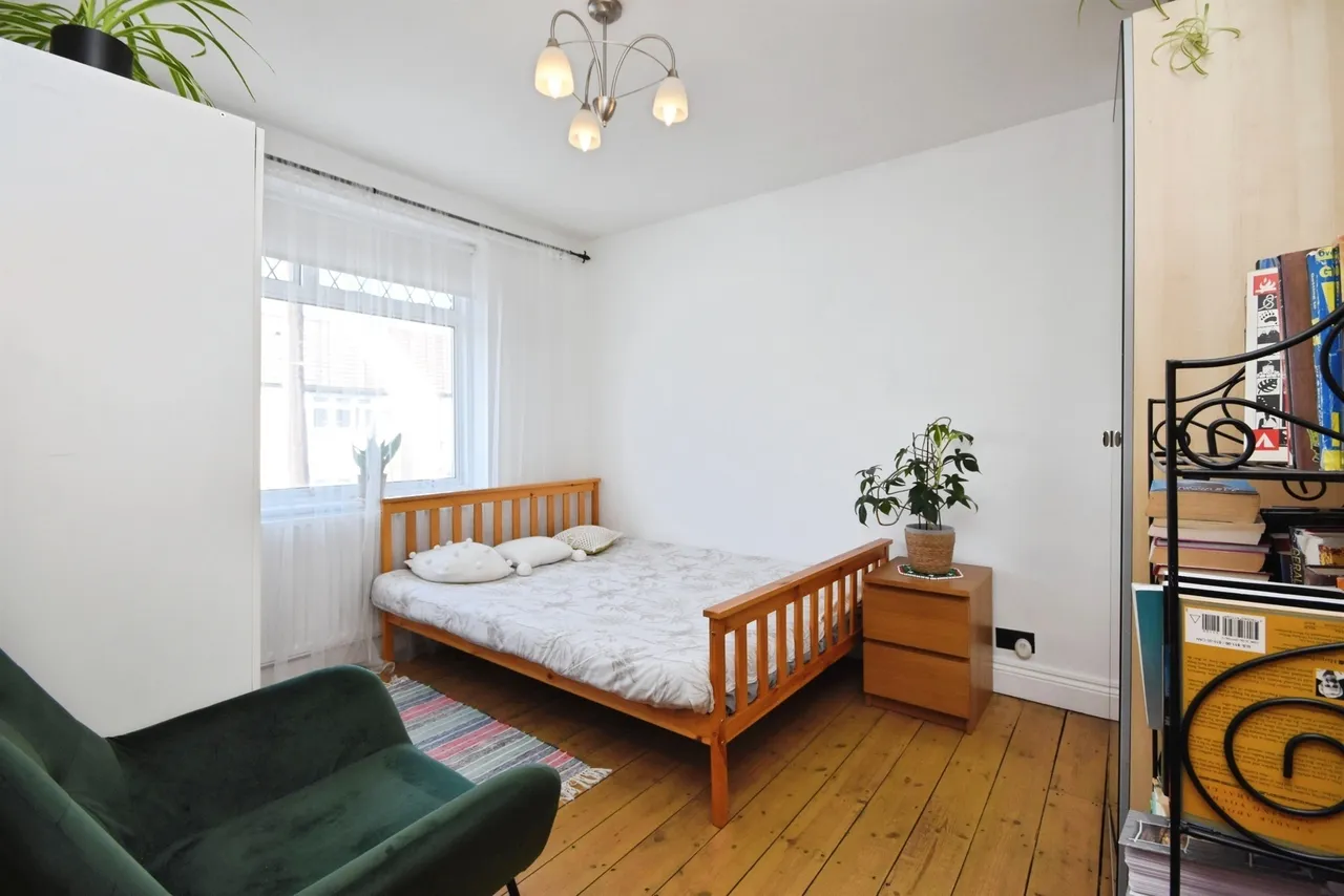 Knighton Road, Romford, photo 12