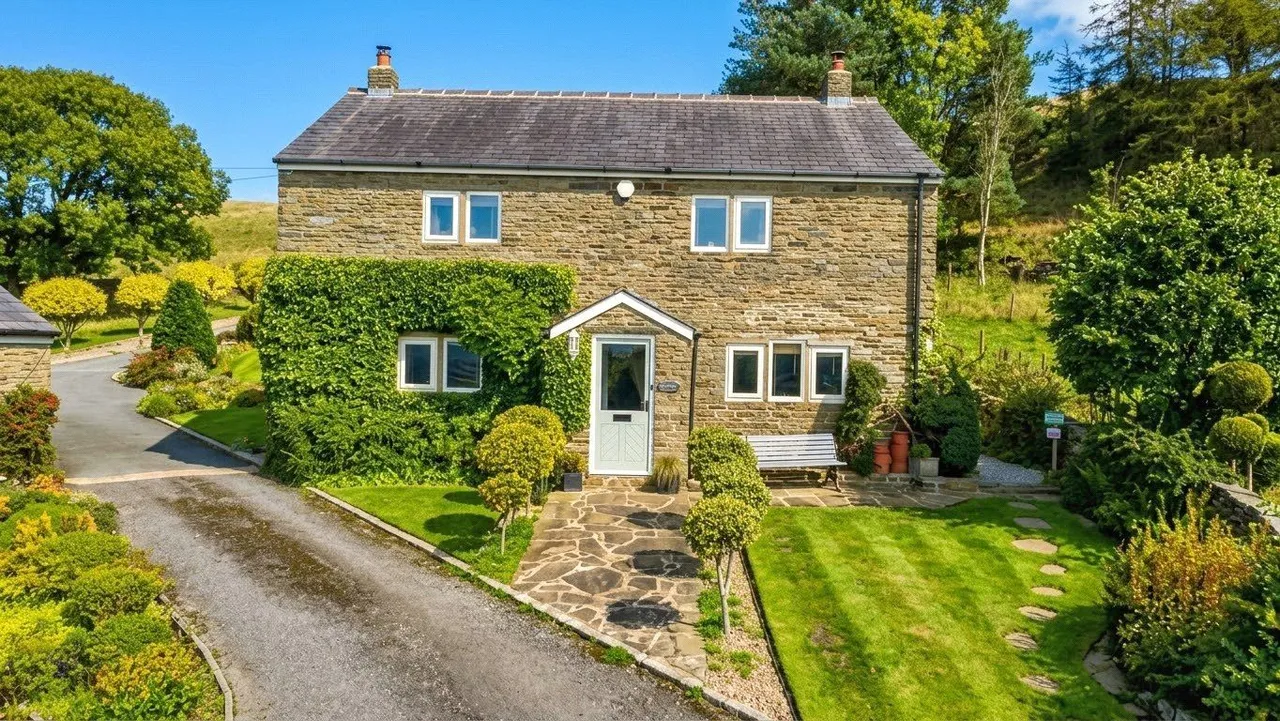 3 bed house for sale, Hurst Lane, Rawtenstall, BB4