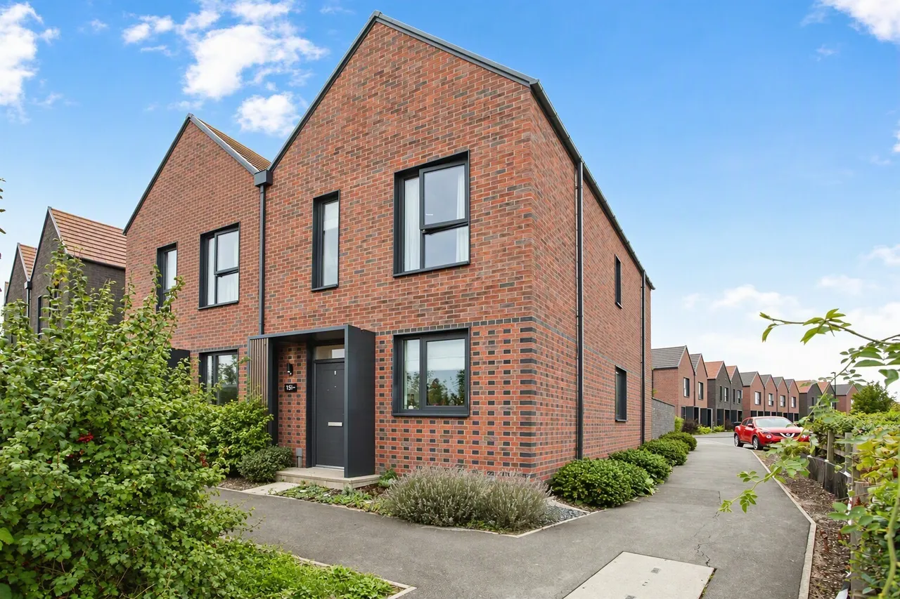 3 bed house for sale, Park View, Houlton, CV23