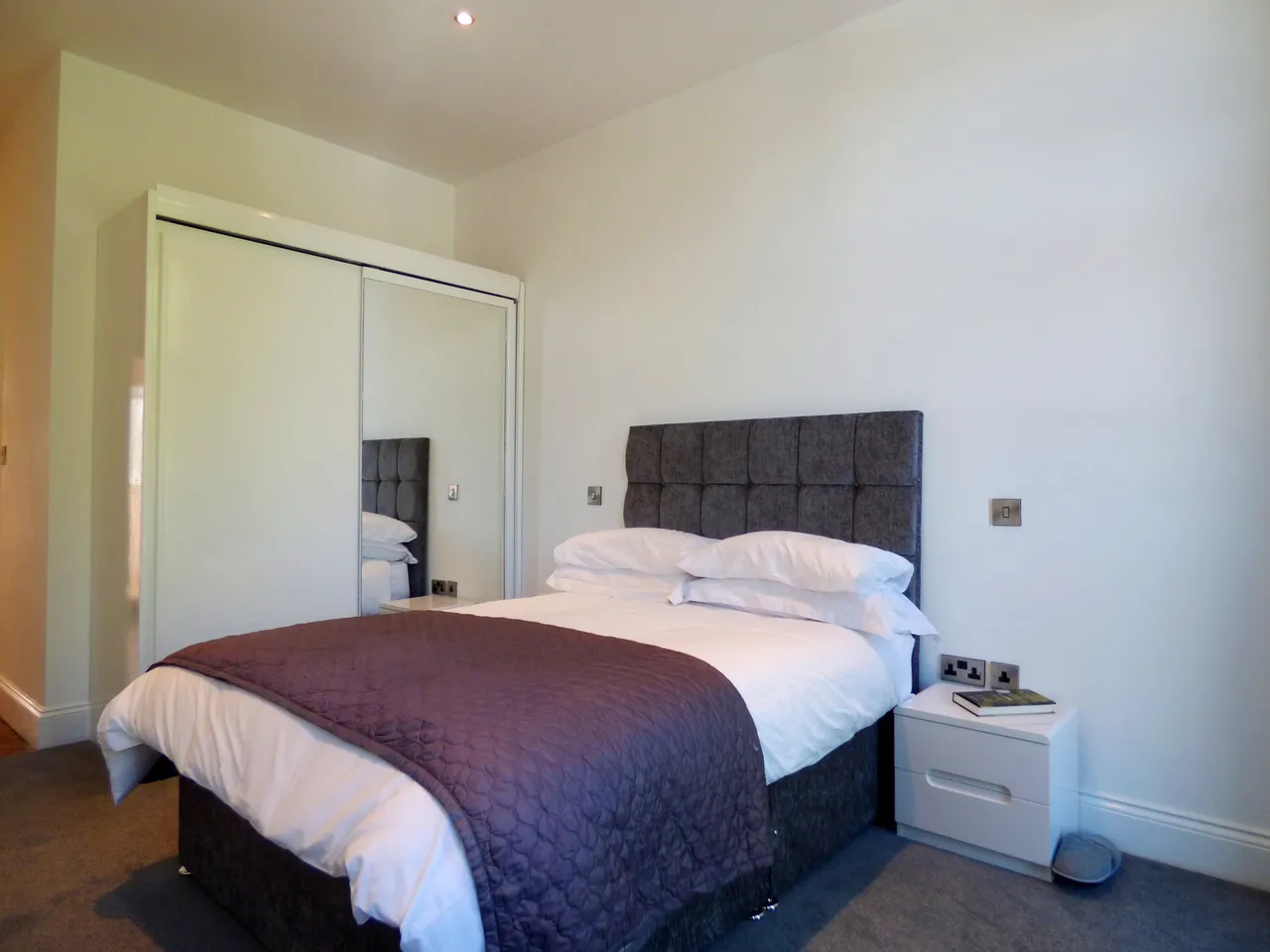 The Gieves Apartments, The Hard, PO1, photo 4