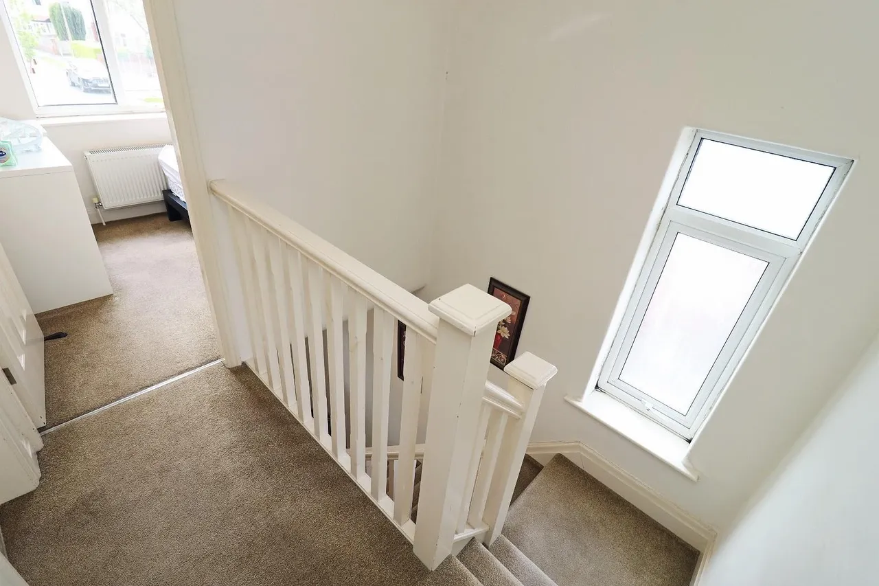 West Vale Road, Timperley, Cheshire WA15 7RN, photo 18
