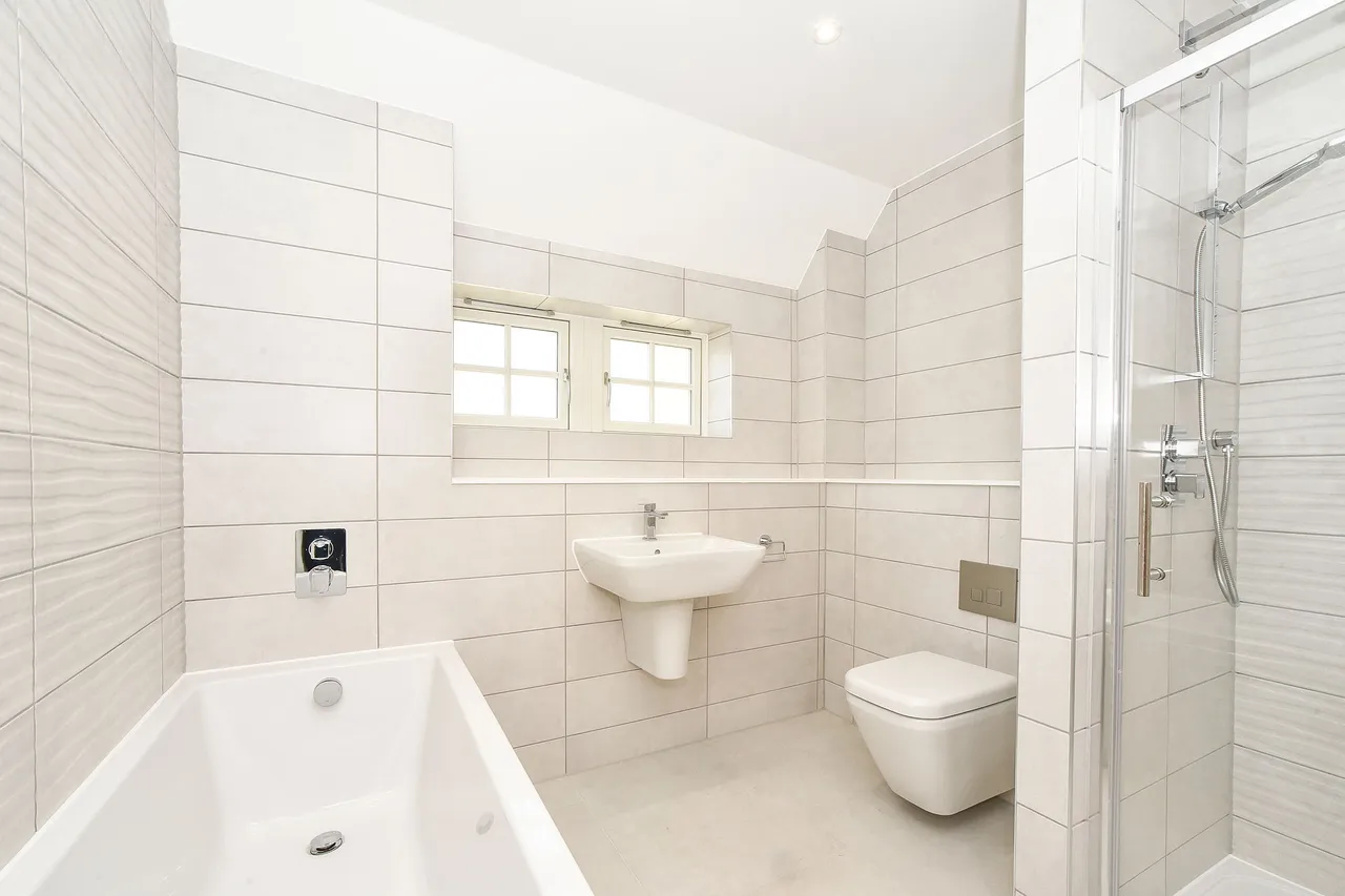 Ampney Meadows, Down Ampney, GL7, photo 9
