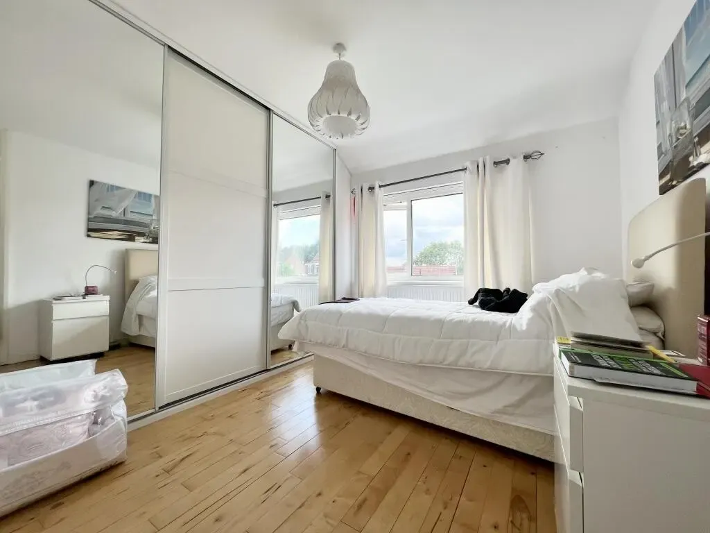 Halley Road, London, E12, photo 4