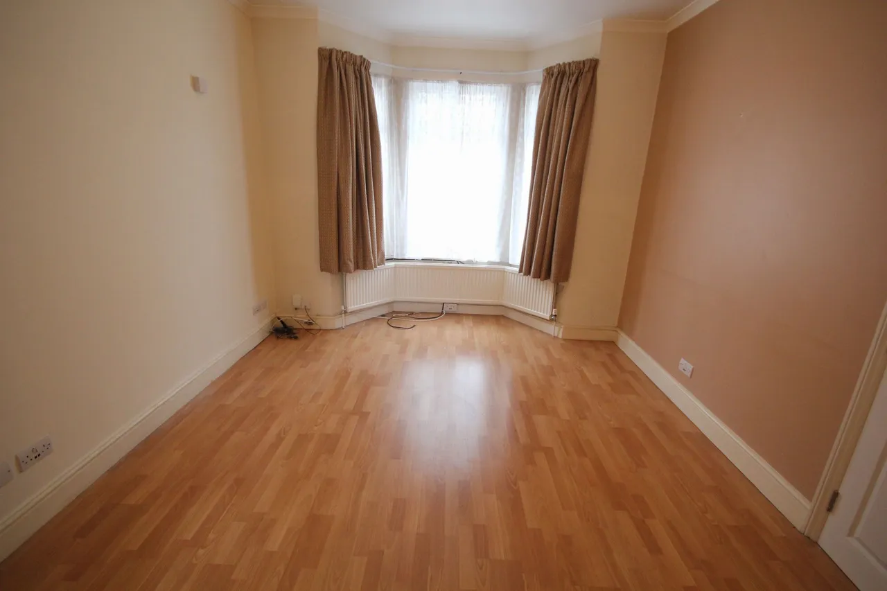 St. Kildas Road, Harrow, photo 5